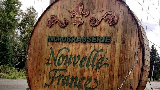 Il faut se rendre au 90, Rang Rivière aux Écorces à 
Saint-Alexis-des-Monts pour trouver le Microbrasserie Nouvelle France.